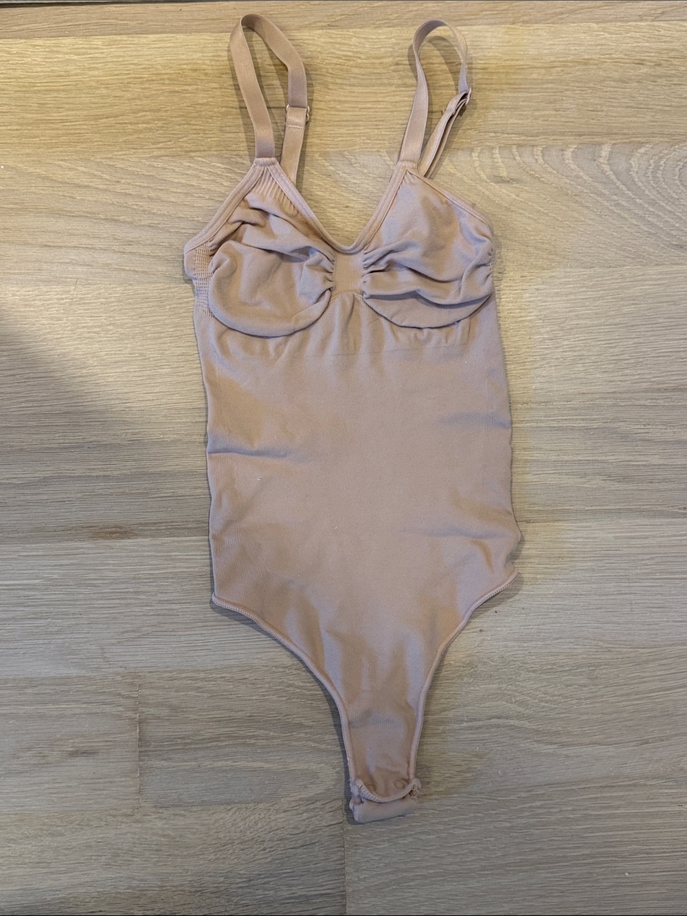 SKIMS Sculpting Thong Bodysuit - Clay | Size XXS/XS